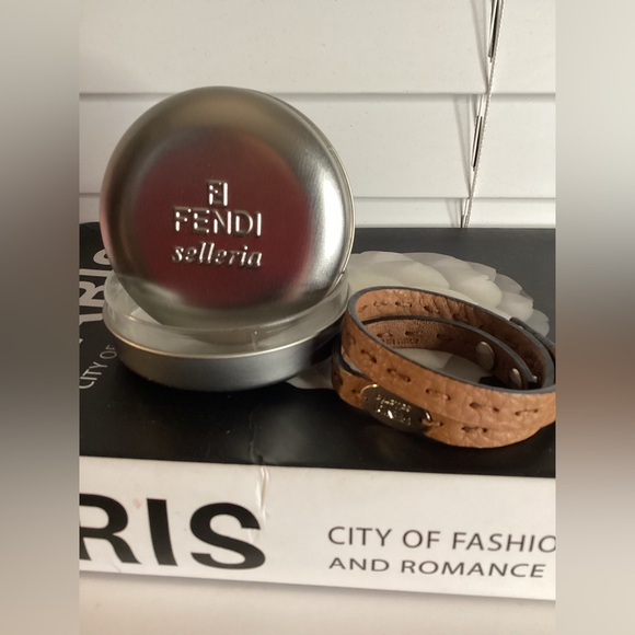 Fendi Brown Oval ID Selleria Double Wrap Leather Bracelet With Case - Picture 1 of 5
